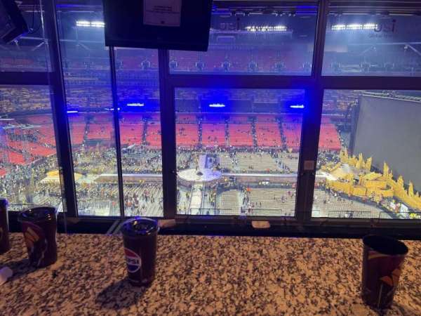 Northwest Stadium, section: Suite 373, row: Barstool
