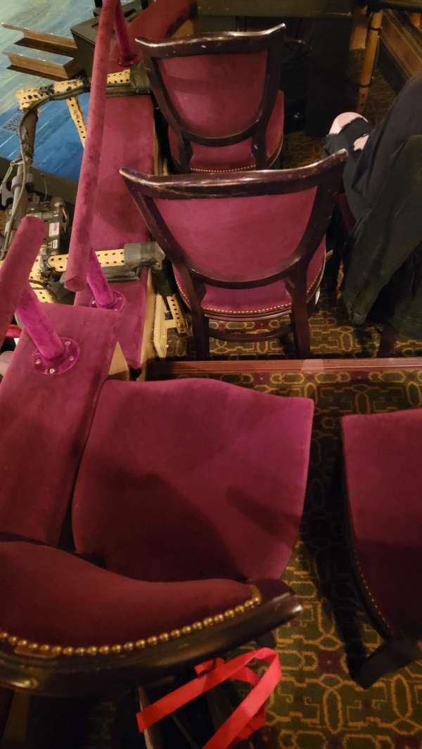 Walter Kerr Theatre, section: Box R, row: 1, seat: 7