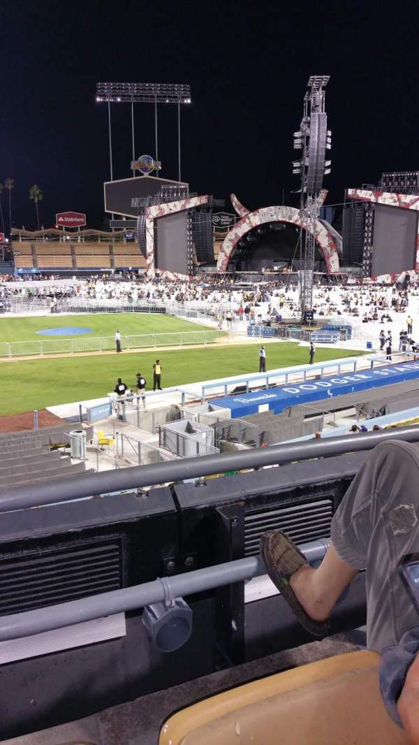 Dodger Stadium, section: 122lg, row: B, seat: 2