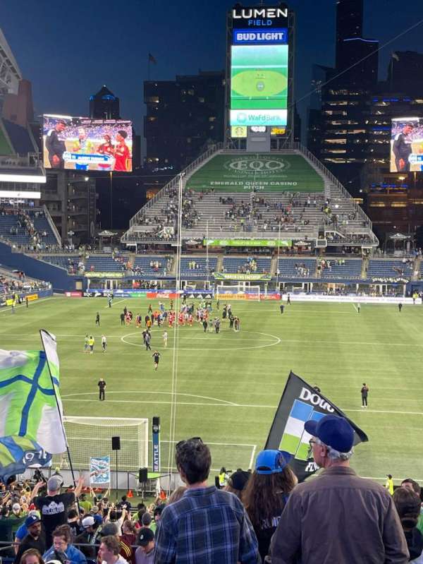 Lumen Field, section: 121, row: KK, seat: 8