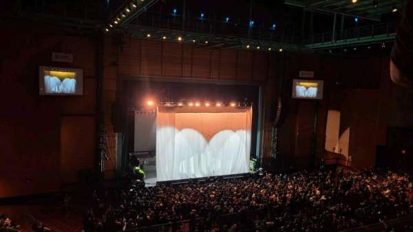 Toyota Oakdale Theatre, section: Loge 6, row: 1, seat: 8