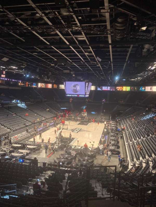Michelob Ultra Arena, section: 201, row: F, seat: 17