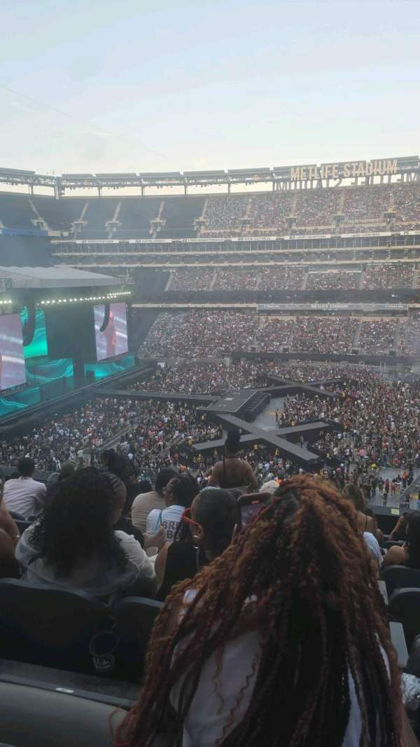 MetLife Stadium, section: 237, row: 10, seat: 17