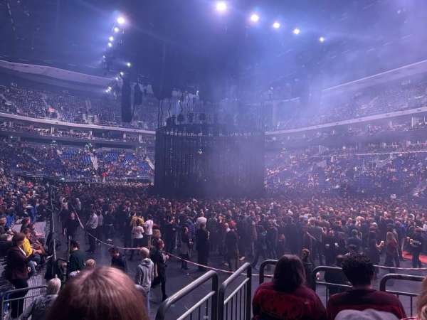 Uber Arena, section: 210, row: 4, seat: 3