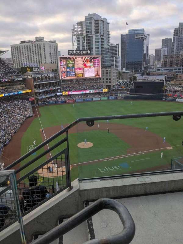 Petco Park, section: 305, row: 9, seat: 19