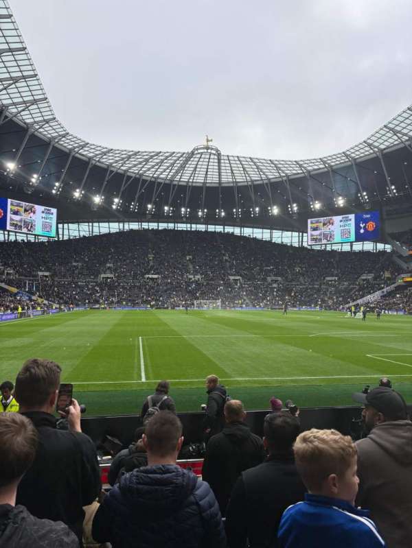 Tottenham Hotspur Stadium, section: 114, row: 11, seat: 412