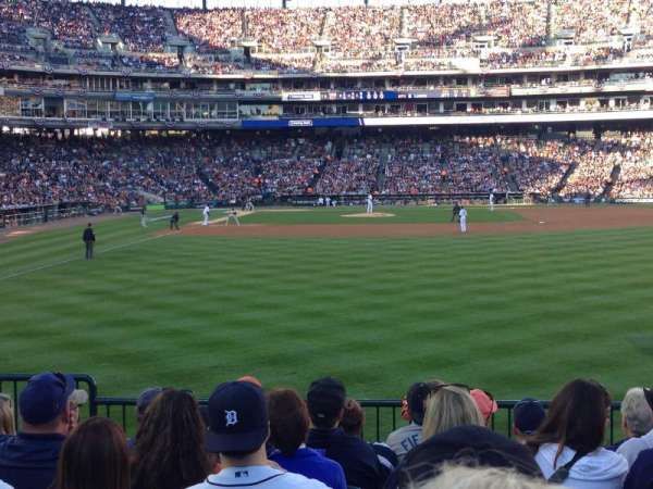 Comerica Park, section: 105, row: H, seat: 17