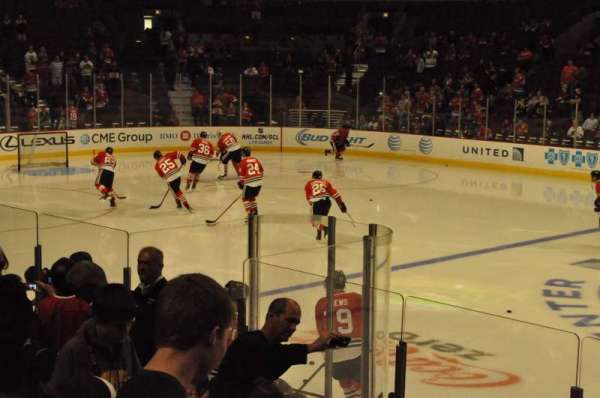 United Center, section: 122, row: 9, seat: 7