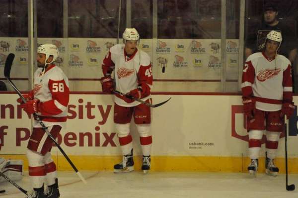 United Center, section: 122, row: 9, seat: 7