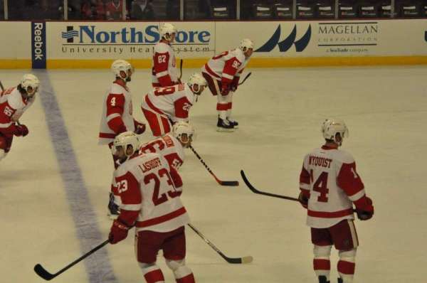 United Center, section: 122, row: 9, seat: 7