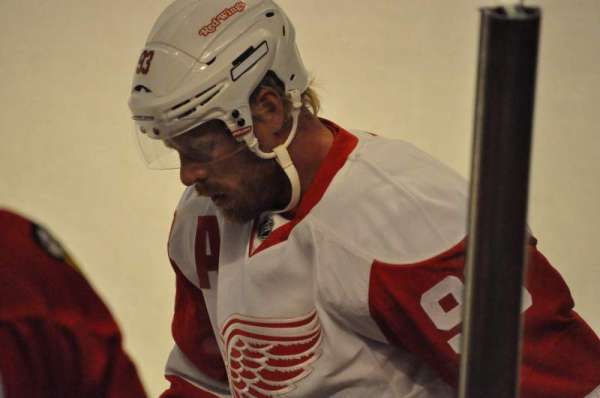 United Center, section: 122, row: 9, seat: 7