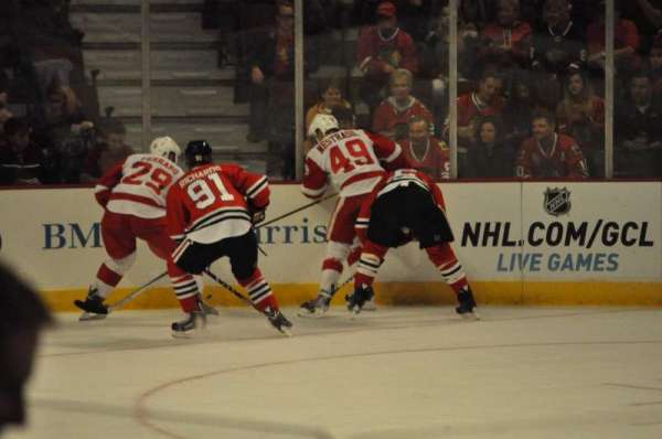 United Center, section: 122, row: 9, seat: 7