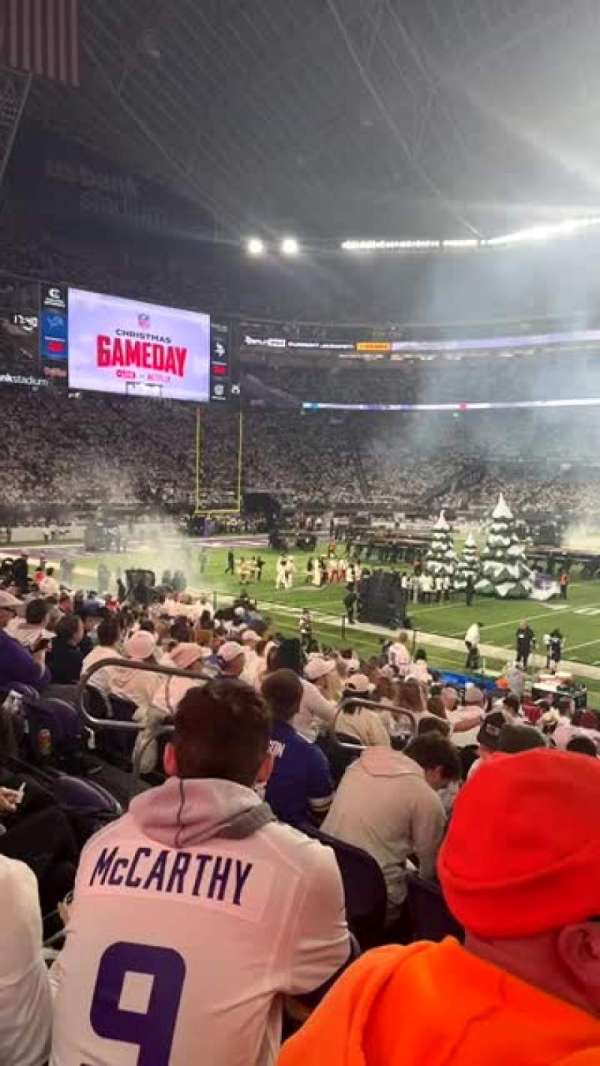 U.S. Bank Stadium, section: V2, row: 16, seat: 16