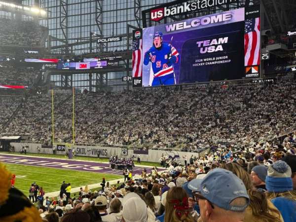 U.S. Bank Stadium, section: V2, row: 16, seat: 16