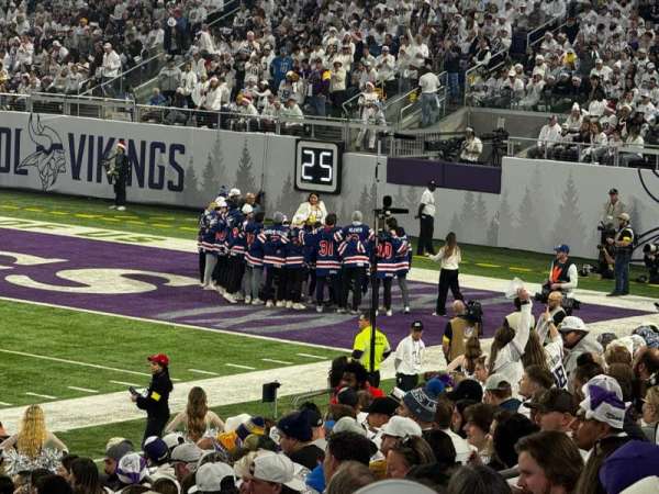 U.S. Bank Stadium, section: V2, row: 16, seat: 16