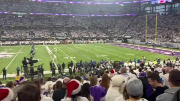 U.S. Bank Stadium, section: V2, row: 16, seat: 16