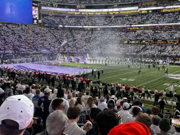 U.S. Bank Stadium, section: V2, row: 16, seat: 16