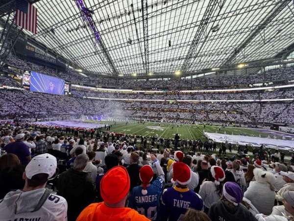U.S. Bank Stadium, section: V2, row: 16, seat: 16