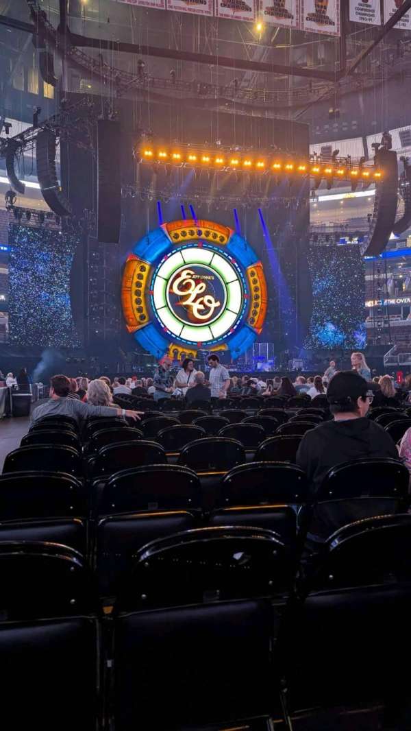 United Center, section: Floor 4, row: 8, seat: 1