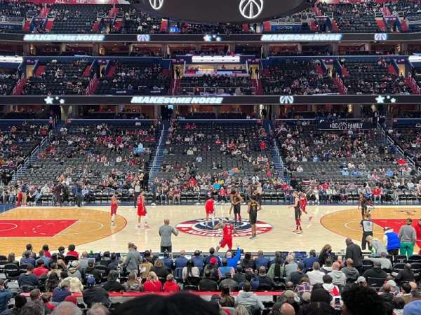 Capital One Arena, section: 100, row: O, seat: 10