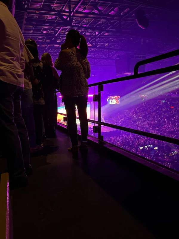 CFG Bank Arena, section: 214, row: B, seat: 4-5