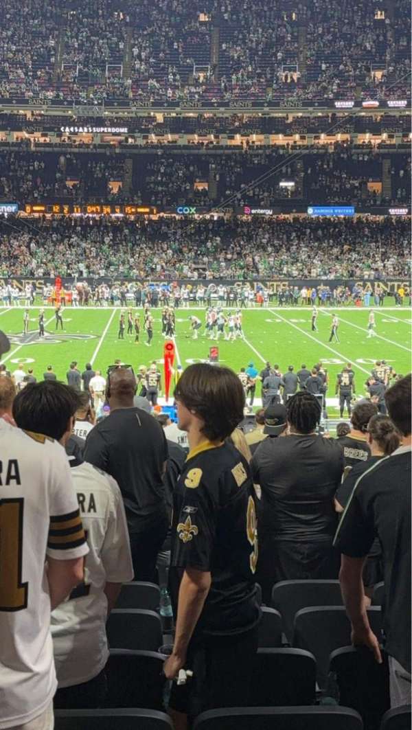 Caesars Superdome, section: 141, row: 26, seat: 22