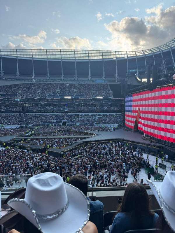 Tottenham Hotspur Stadium, section: Suite 317, row: 4, seat: 618