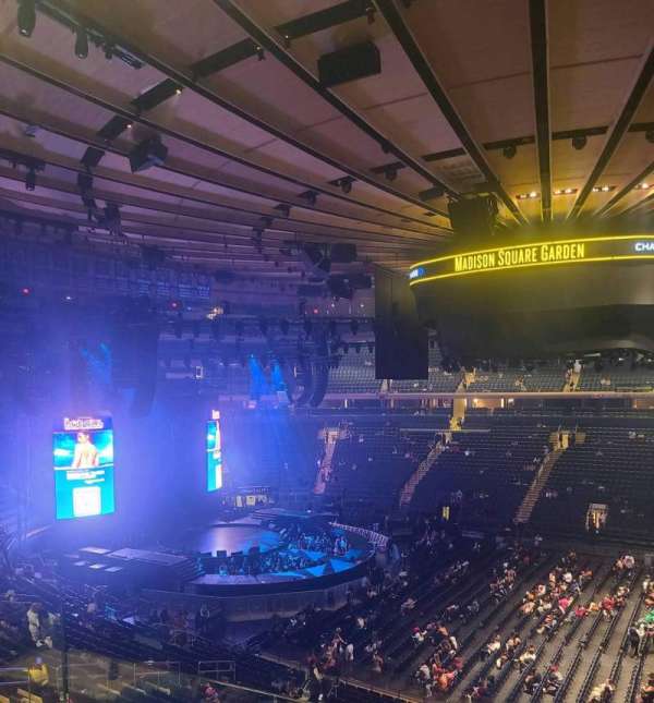 Madison Square Garden, section: 225, row: 2, seat: 4