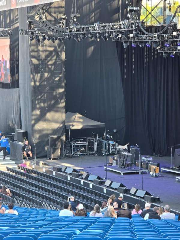 Pacific Amphitheatre, section: 8, row: G, seat: 31