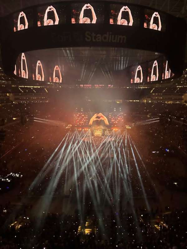 SoFi Stadium, section: 336, row: 3, seat: 6
