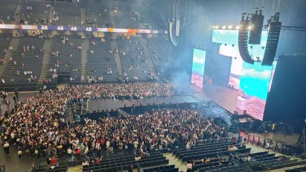 Accor Arena, section: F, row: 92, seat: 01