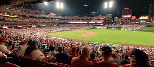 Busch Stadium, section: 139, row: 28, seat: 18
