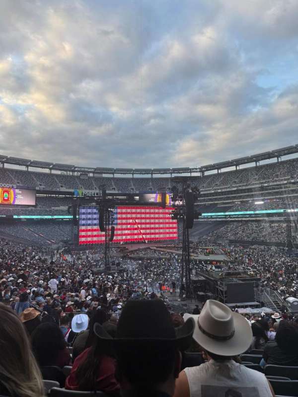 MetLife Stadium, section: 131, row: 37, seat: 19