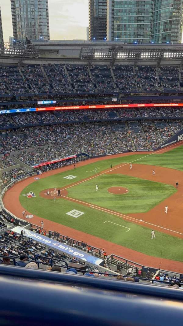 Rogers Centre, section: 515, row: 11, seat: 15