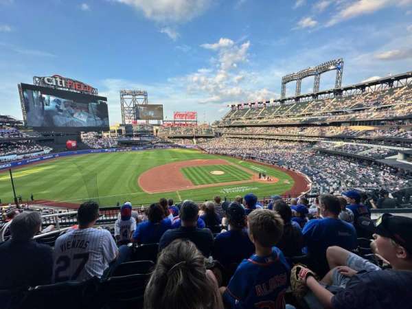 Citi Field, section: 327, row: 6, seat: 22