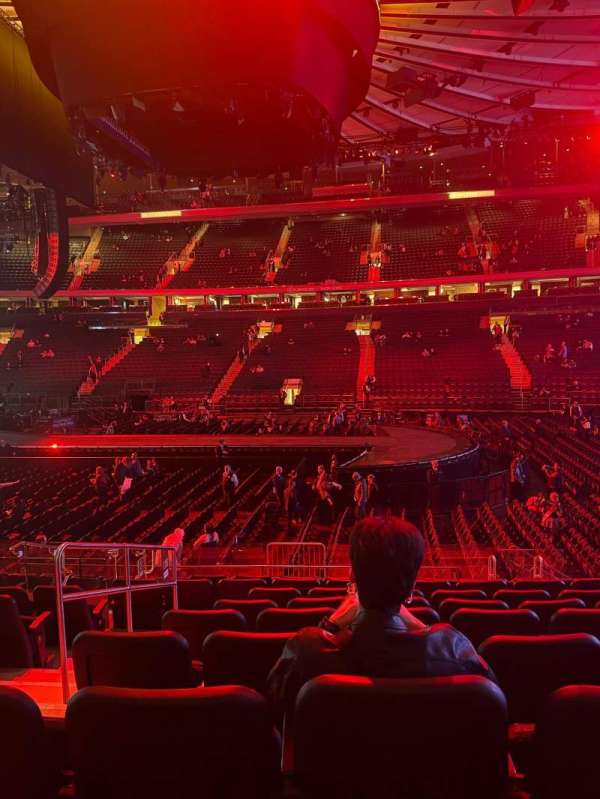 Madison Square Garden, section: 118, row: 12, seat: 3