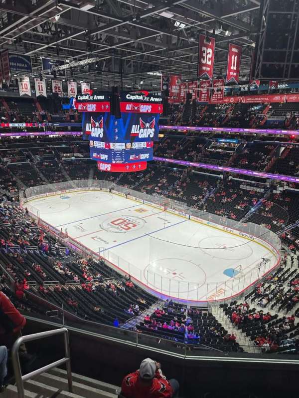 Capital One Arena, section: 404, row: J, seat: 10