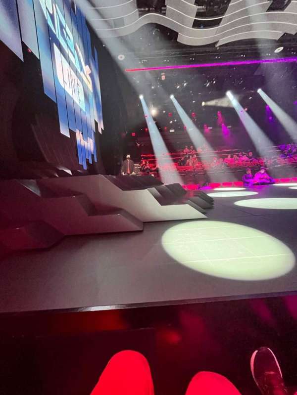 Circle in the Square Theatre, section: Orchestra 200 (Odd), row: AA, seat: 237