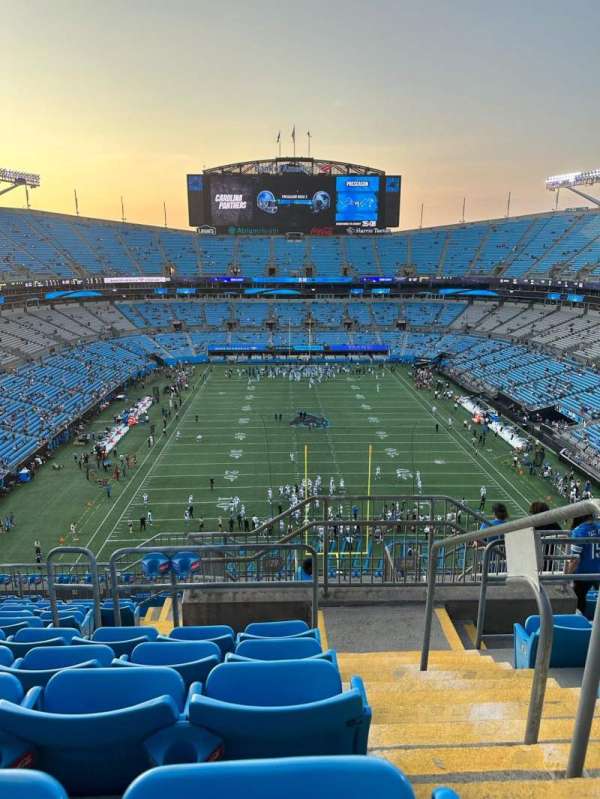 Bank of America Stadium, section: 529, row: 9, seat: 1