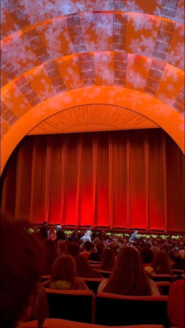 Radio City Music Hall, section: Orchestra 3, row: H, seat: 302