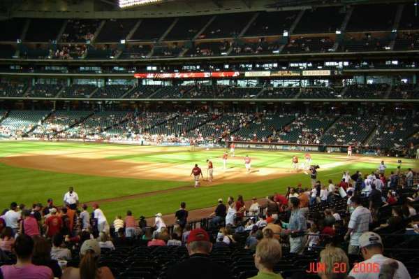 Daikin Park, section: 107, row: 24, seat: 7