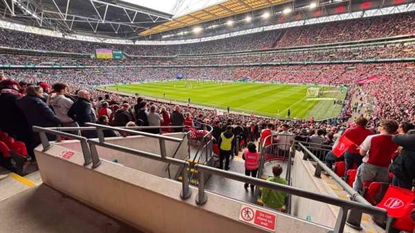 Wembley Stadium, section: 118, row: 38, seat: 186