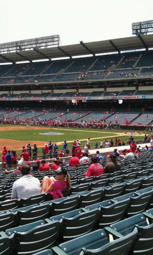 Angel Stadium, section: 109, row: w, seat: 3