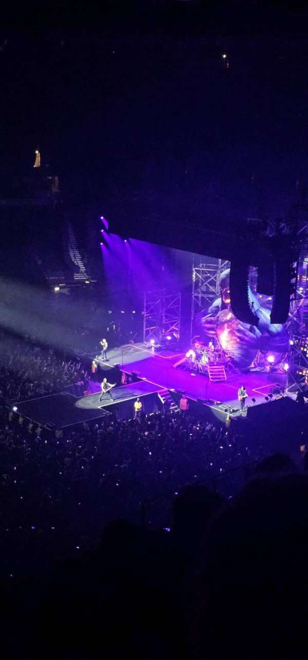 AO Arena, section: 213, row: R, seat: 5