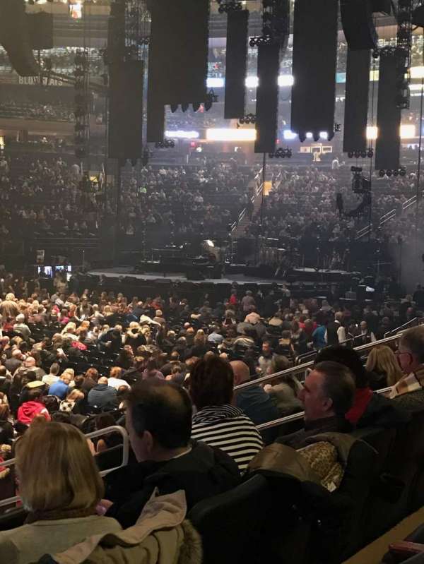 Madison Square Garden, section: 106, row: 7