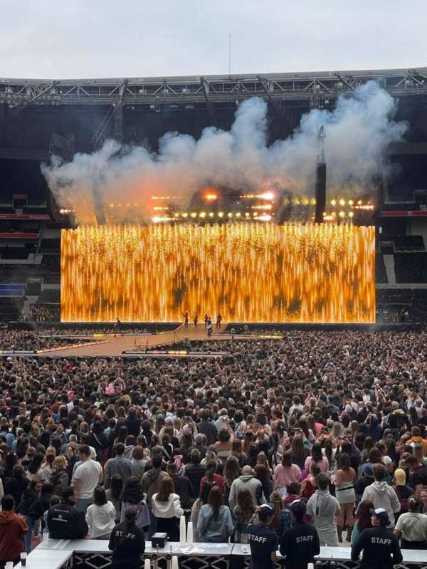 Parc Olympique Lyonnais, section: 019, row: 9, seat: 113
