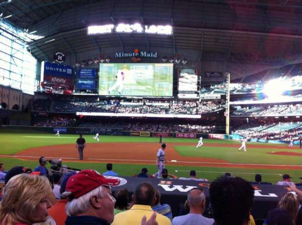 Daikin Park, section: 112, row: 11, seat: 13