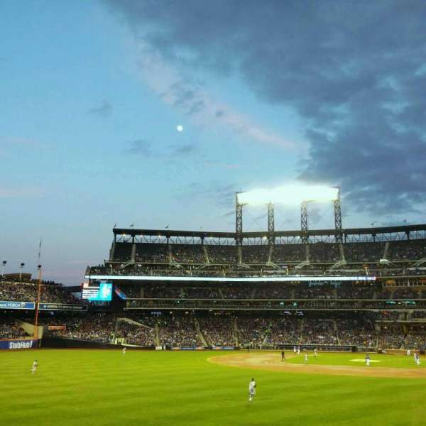 Citi Field, section: 132, row: 26, seat: 7