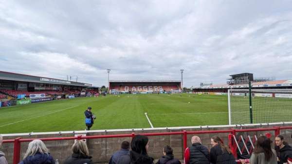 Victoria Road, section: Terrace