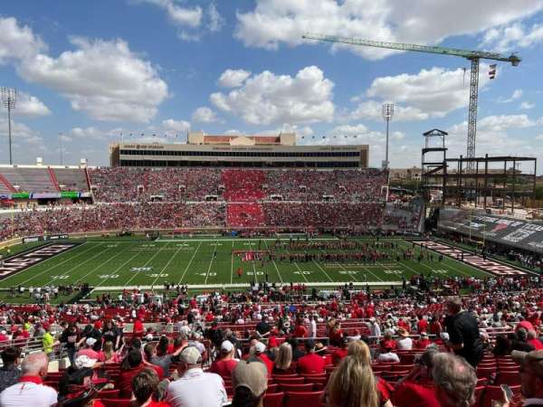 Jones AT&T Stadium, section: 105, row: 40, seat: 24